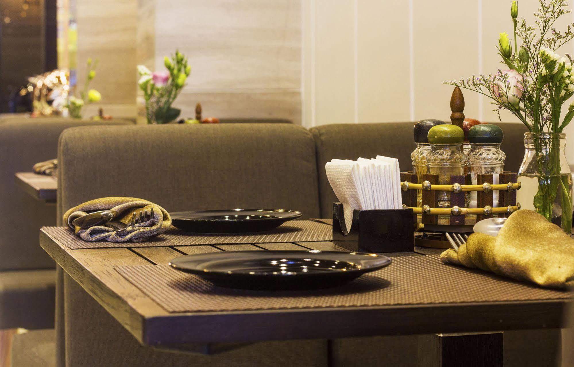 Aroma Nha Trang Boutique Hotel Exterior photo